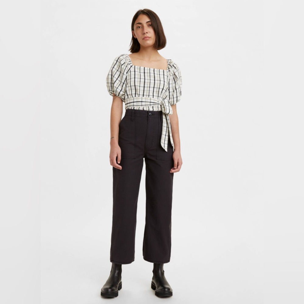 Levi's Ribcage Utility Black Ankle Crop Jeans with Front Patch Pockets